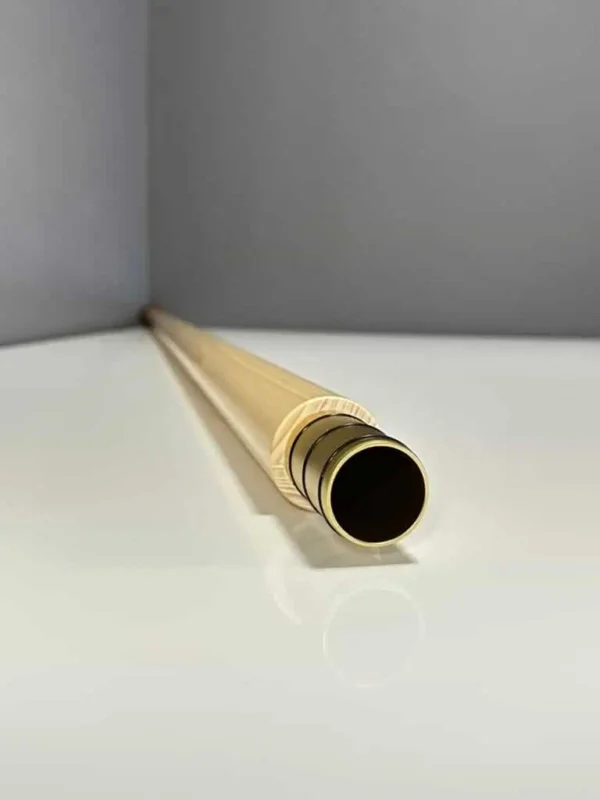 Elegantes hölzernes Alphorn-Mundstück, perfekt für authentischen Heimatklang und hochwertige Klangerlebnisse.