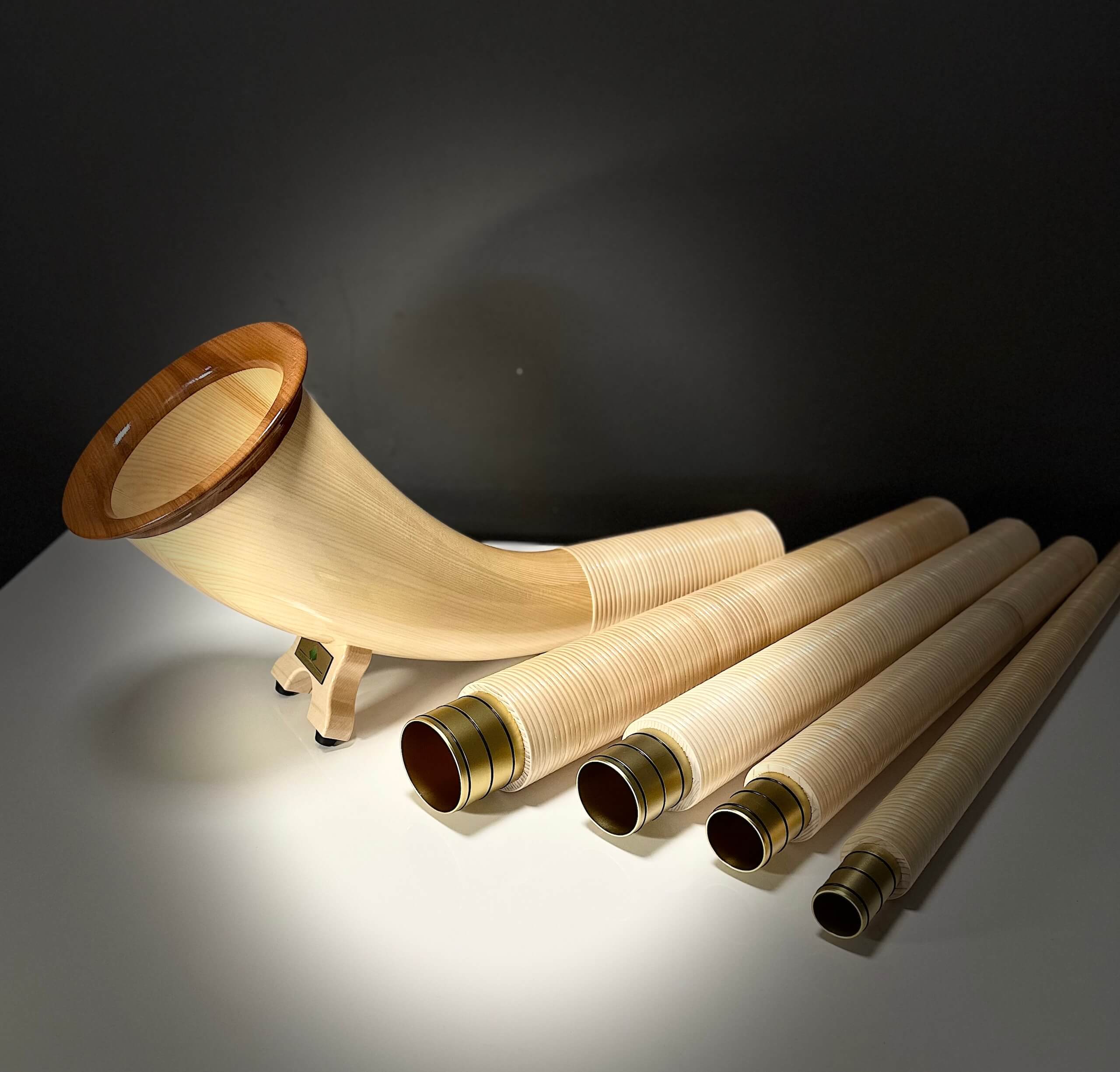 Alphorn „Modell BERGSTEIGER“, gewickelt und lackiert, Stimmung G – 5 tlg. – 714058
