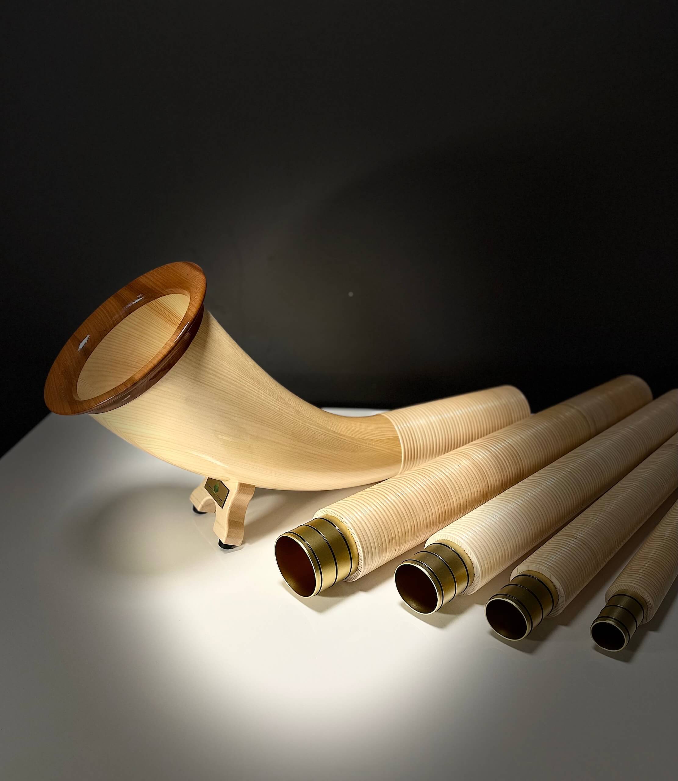 Alphorn „Modell BERGSTEIGER“, gewickelt und lackiert, Stimmung Bb – 5 tlg. – 714060