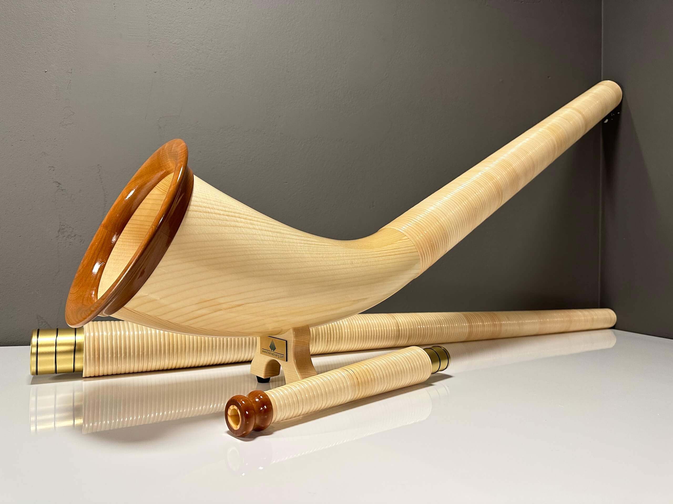 Alphorn aus Fichte, gewickelt, Stimmung Bb – 714012