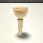 Hochwertiges Holzmundstück für Alphorn auf weißem Hintergrund, Teil der NATURINSTRUMENTE Heimatklang-Kollektion.